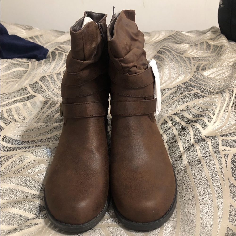 Over the ankle fall boots